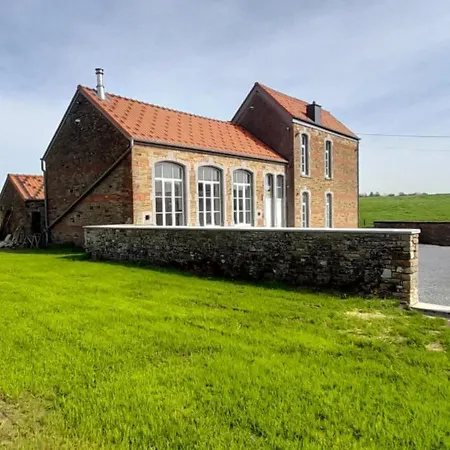 A La Ferme La Petite Ecole 14 Personnes Havelange